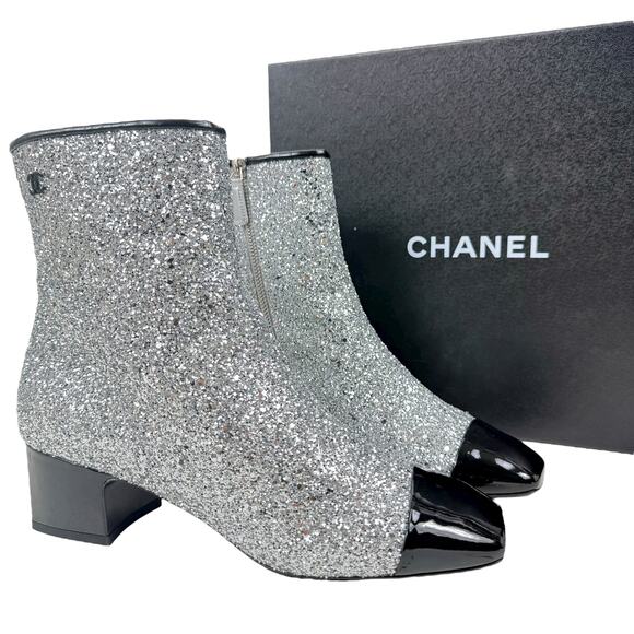 New Chanel Glitter Patent Leather Cap Toe Ankle Boots Silver Size 39.5 - Picture 1 of 10